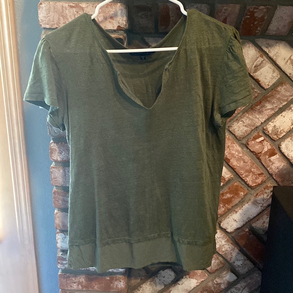 Olive green linen shirt with cute hem detail Sanctuary small